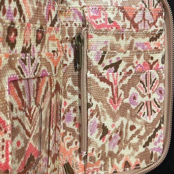 ~ New: Sakroots Crossbody Purse Salinas Smartphone Wallet Zip Pocket Bag, No Tag - Picture 11 of 15